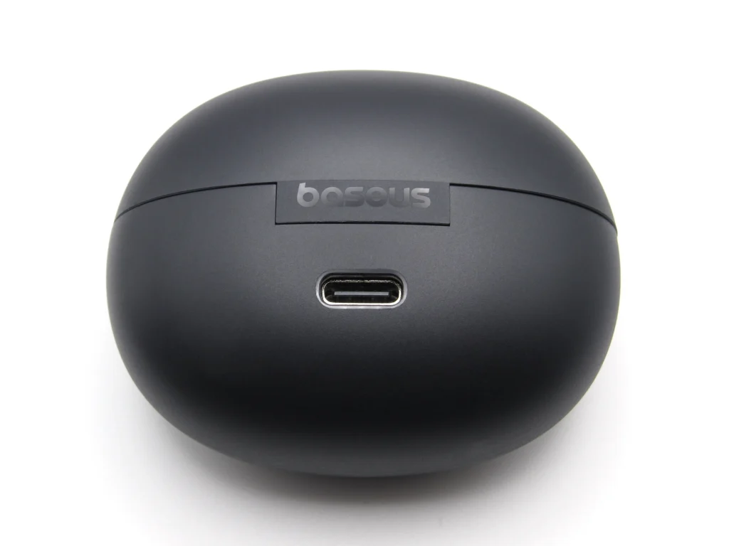 Baseus BC1のケース裏面