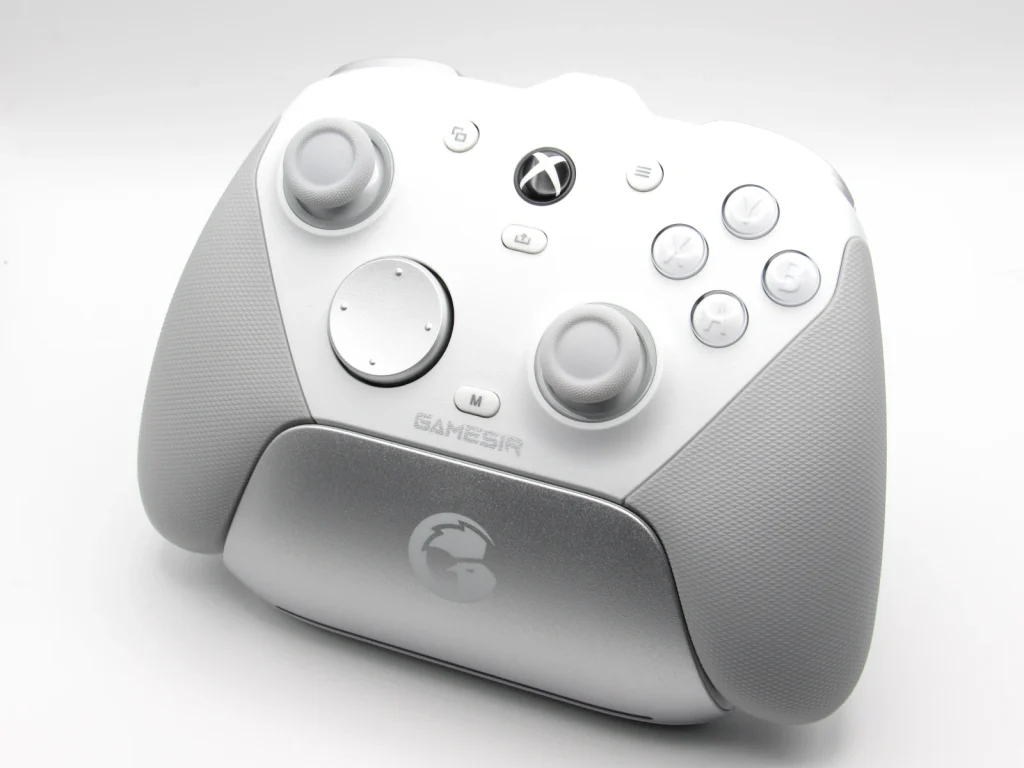 GameSir G7 Proとスタンドの外観